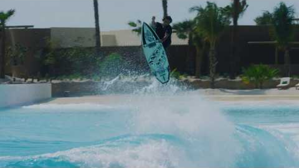 NEW SAUDI ARABIA WAVE POOL & SKATEPARK ON THE RED SEA | NobodySurf