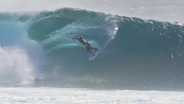 Kelly Test Rides the Banana in FST by Greg Webber | NobodySurf